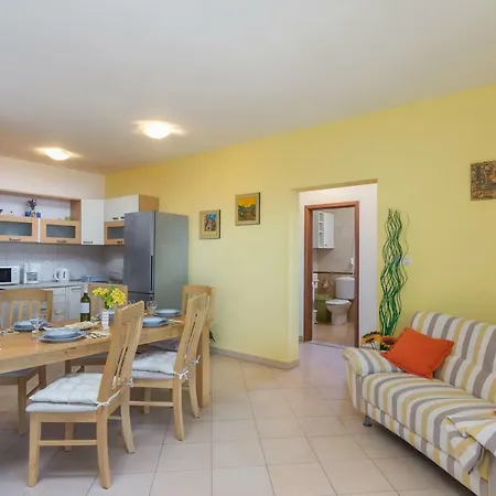 Apartman Vita Апартаменты Лабин
